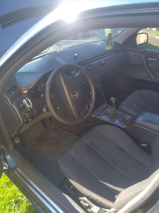 Mercedes benz w210 2000