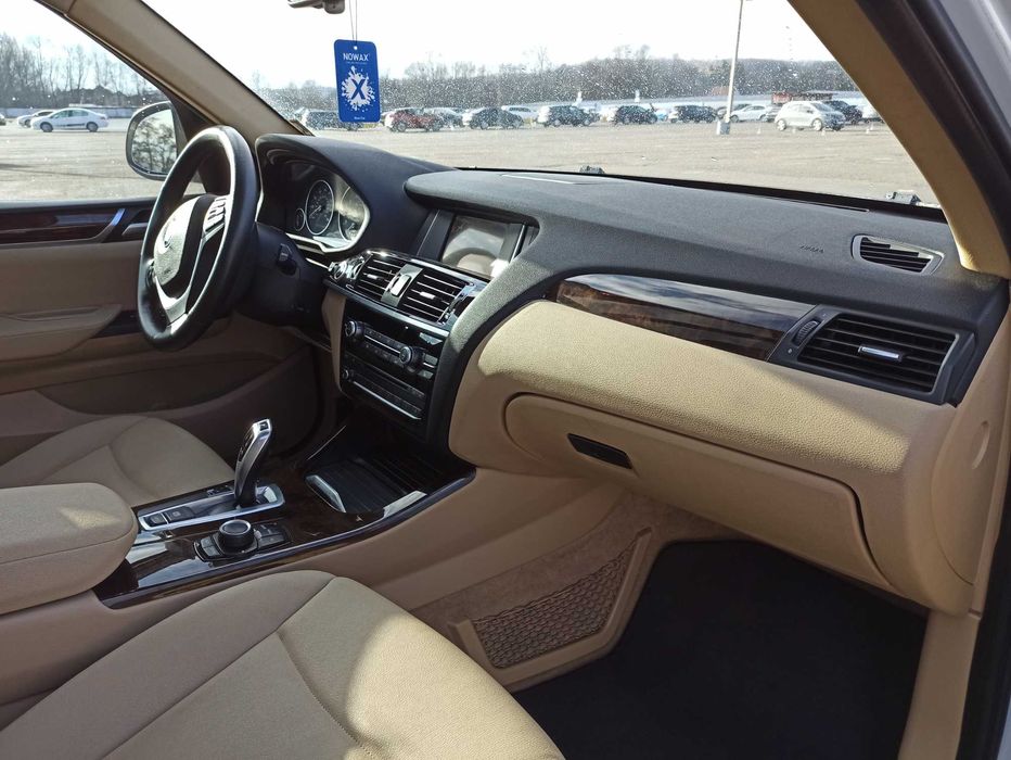 BMW X3 РЕСТАЙЛ 2.0 бензин. 2014 год