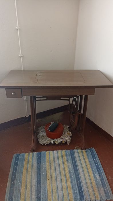 Máquina Costura Antiga - Suprema