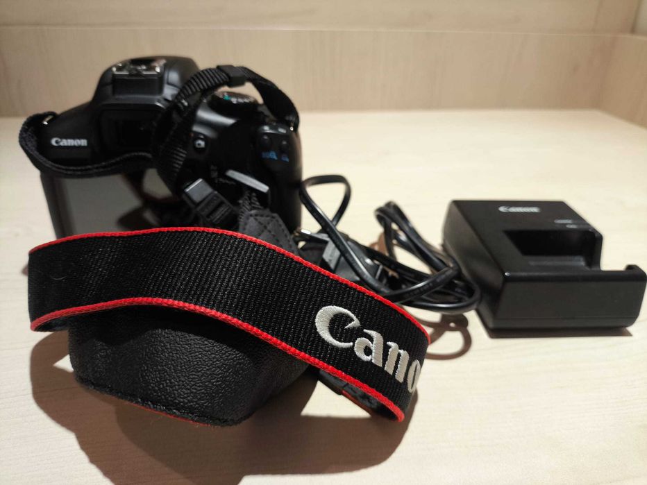 Canon EOS 1300D como nova - somente 7275 disparos + extras