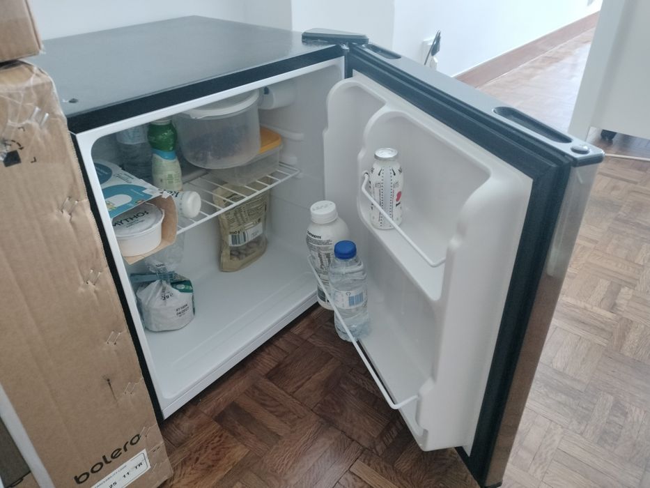 Frigo-Bar Mini-bar Frigorífico Cecotec GrandCooler 2000 Inox Preto  Novo Embalado Selado Por abrir
