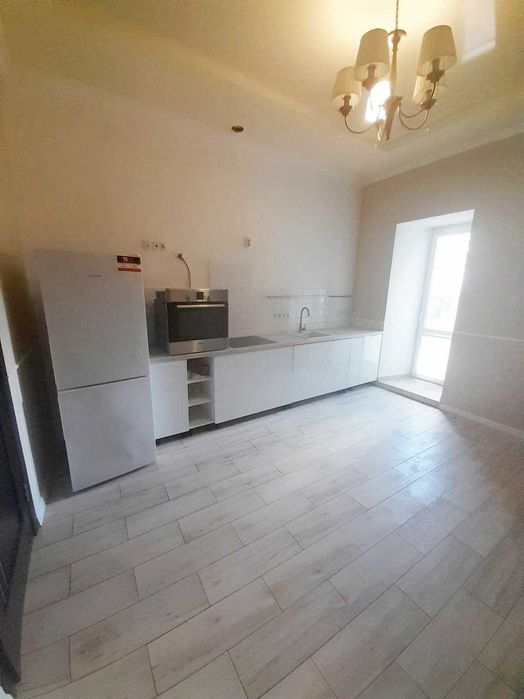 Продам 1-к.кв 52м.кв Центр Евроремонт (404650)