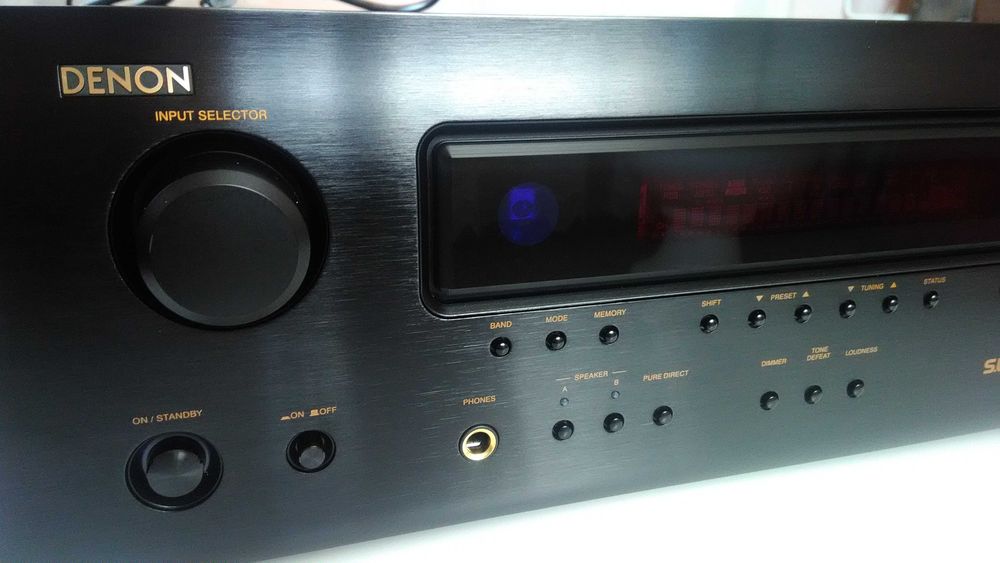 Новий стереоресівер AB класу Denon DRA 500 AE.