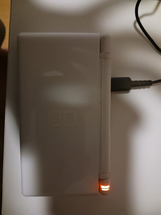 Consola Nintendo DS Lite + 3 jogos e capa - Bom Estado - Funcional