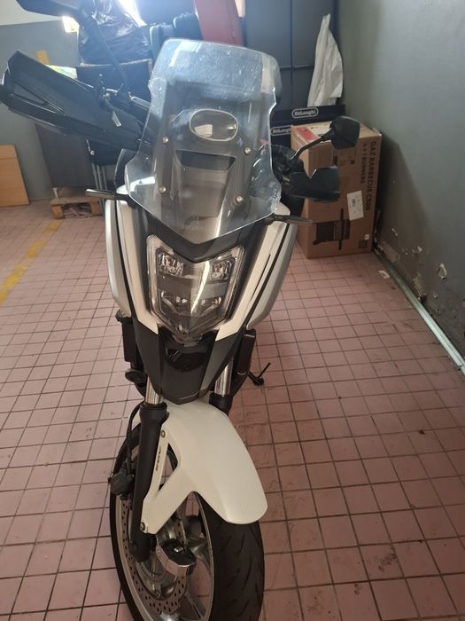 Vwndo Honda NC750X