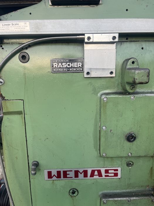 Frezarka uniwersalna WEMAS FM23 z odczytem 3-osiowym