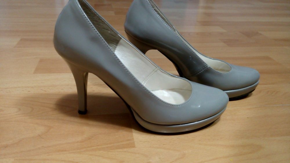 Eleganckie buty na szpilce