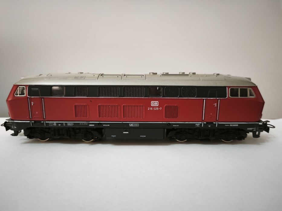 Locomotiva BR 216 Digital da Marklin H0