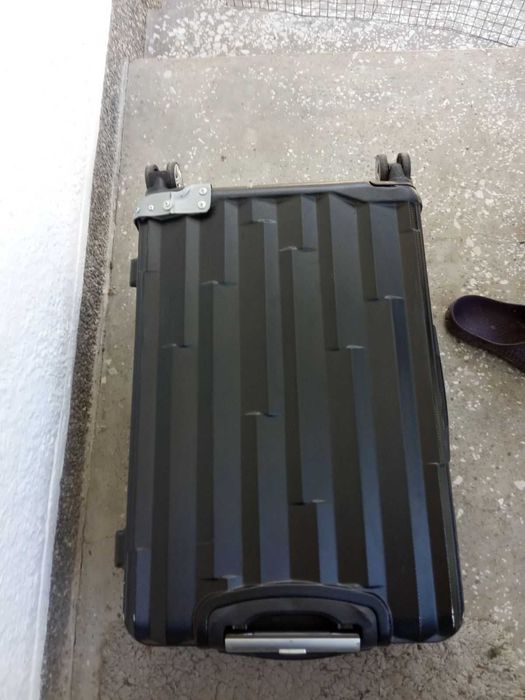 Валіза    З європи