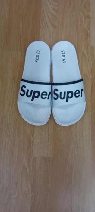 Chinelos desportivos