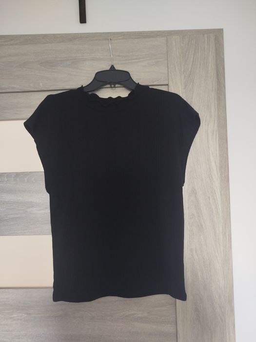 Czarny prążkowany bluzka top Primark M / półgolf z falbanką / bez rękawów