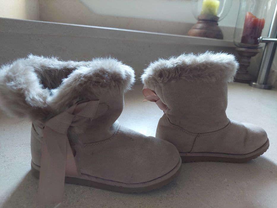 Botas de menina com pêlo
