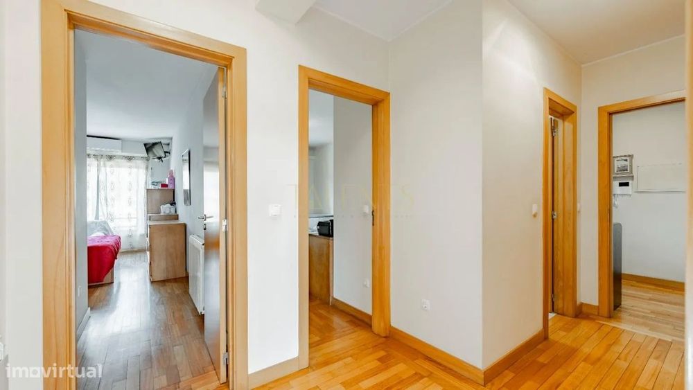 Apartamento T3 em Fradelos | 146 m² | Varanda c/ Churrasqueira
