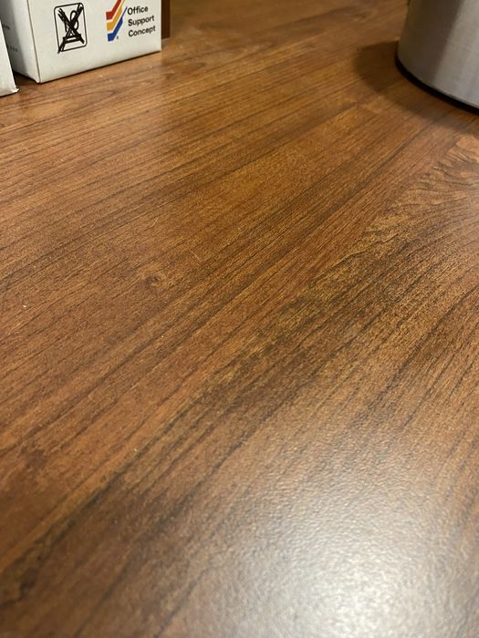 Duże biurko drewniane