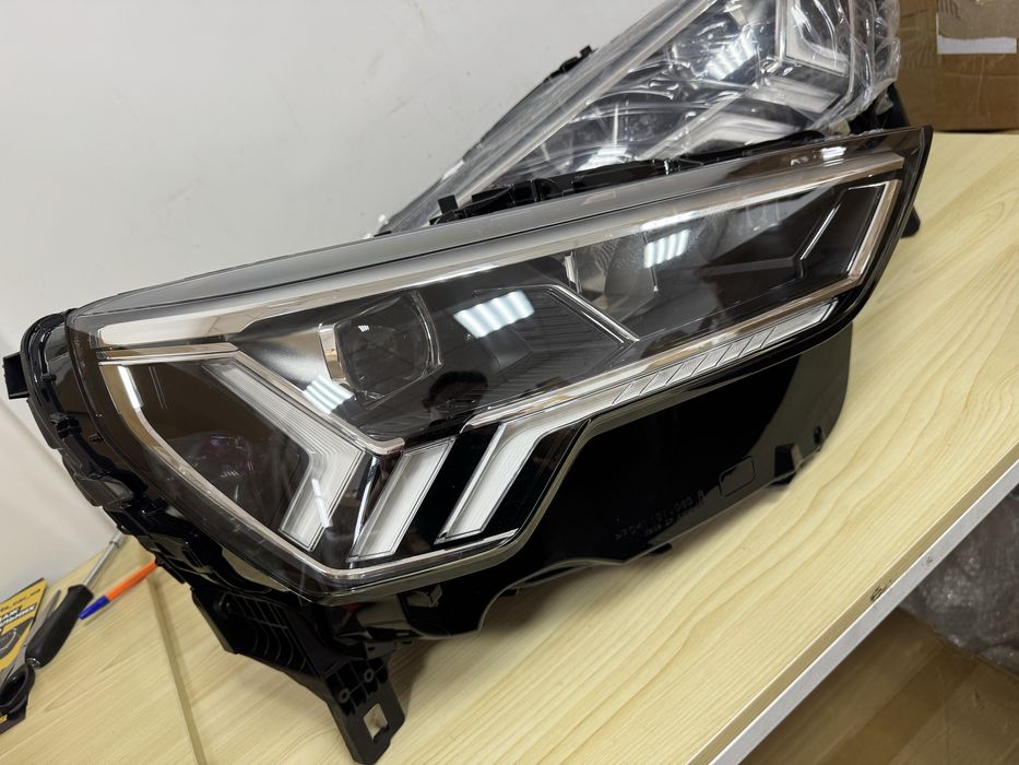 Оригінальні Audi Q3 led 2020-2025 р, передні фари