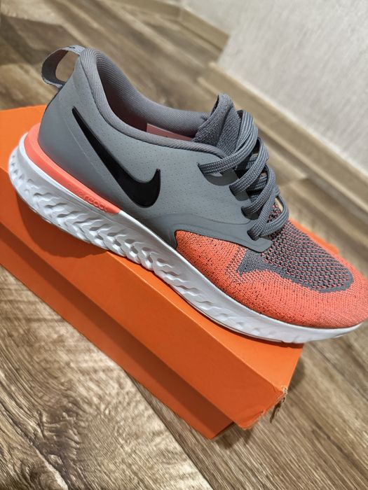 Кросівки жіночі Nike