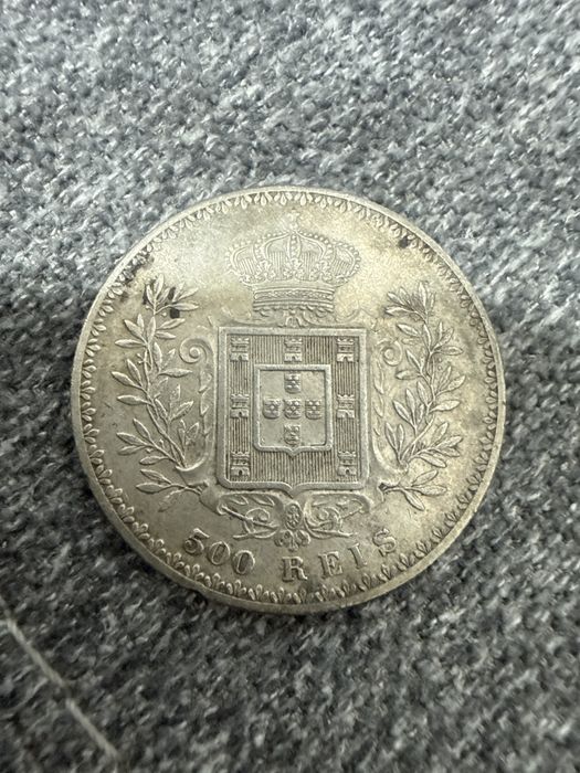 Moedas antigas em bom estado
