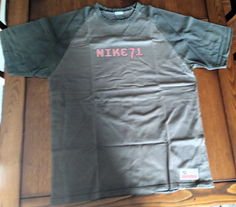 T-Shirt Vintage NIKE Tamanho XL