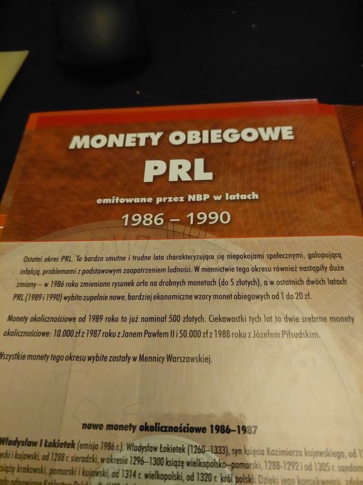 Album klaser z monetami PRL.