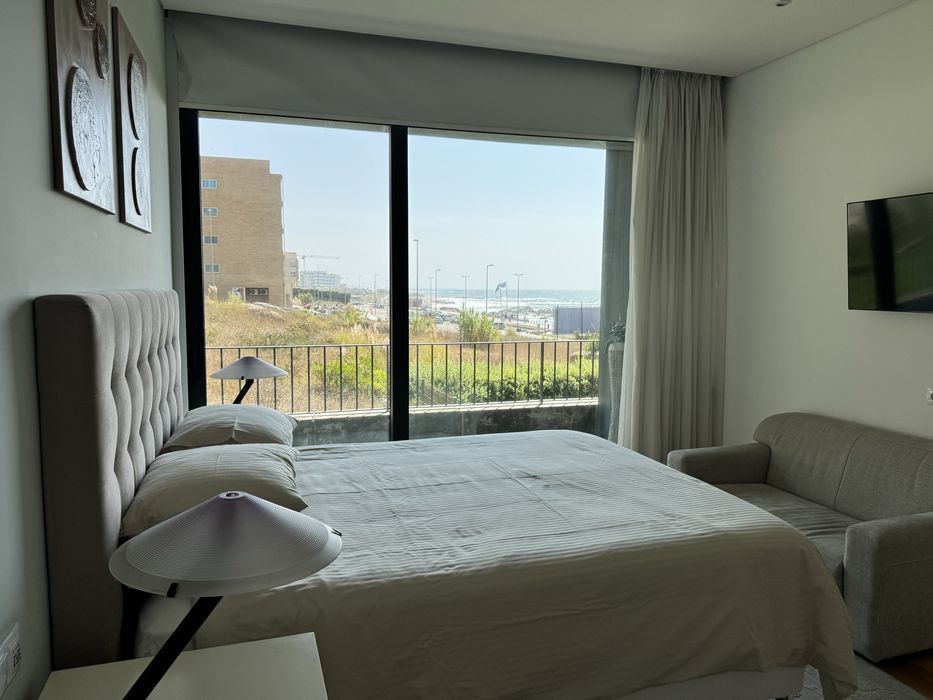 T2 - 1’ linha de praia // comdominio de luxo // garagem com acesso exclusivo à habitação