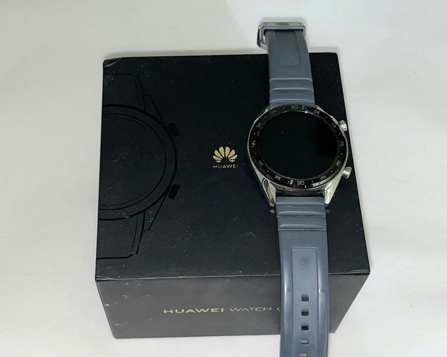 Huawei GT 2 Classic Smartwatch – Complete Set (Negotiable)64751567161859121