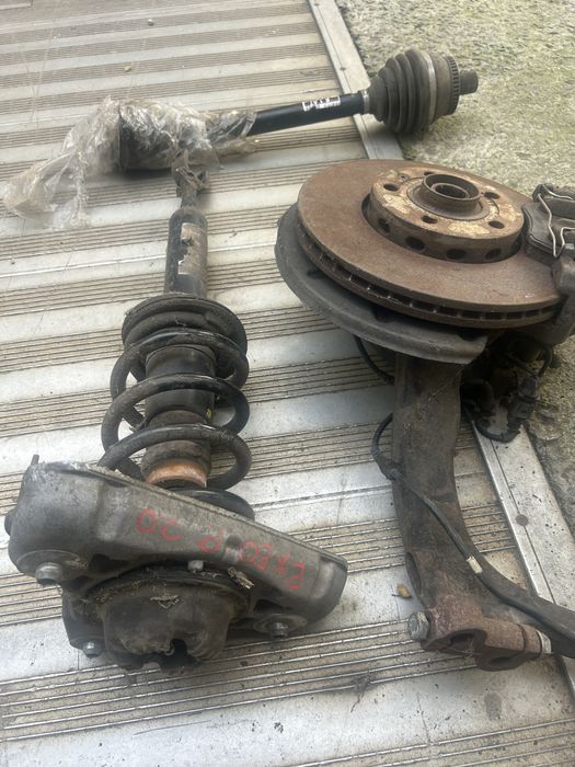 Цапфа, стойка , піввісь Seat EXEO, AUDI A4B7.