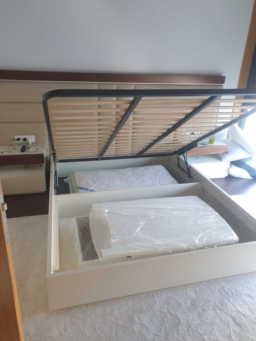 Cama de casal estofada