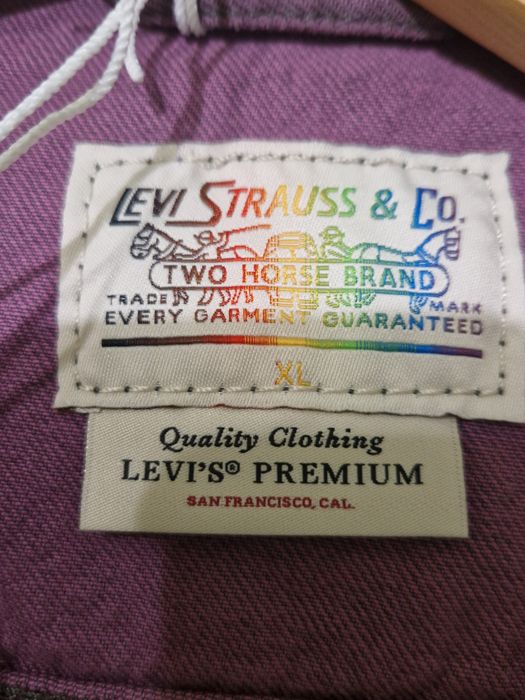 НОВА жилетка LEVIS  розмір XL