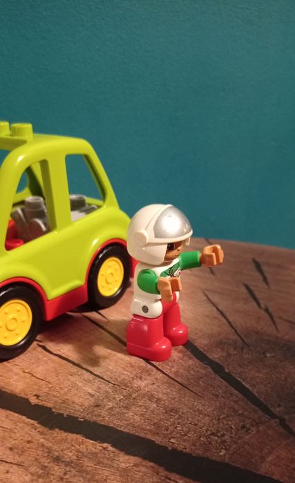 LEGO Duplo oryginalne zielony samochód wyścigowy + kierowca + kanister
