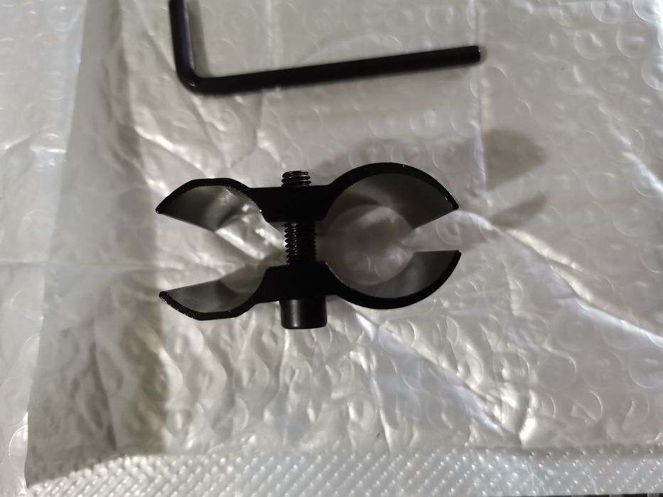 Кріплення для фонаря на рушницю