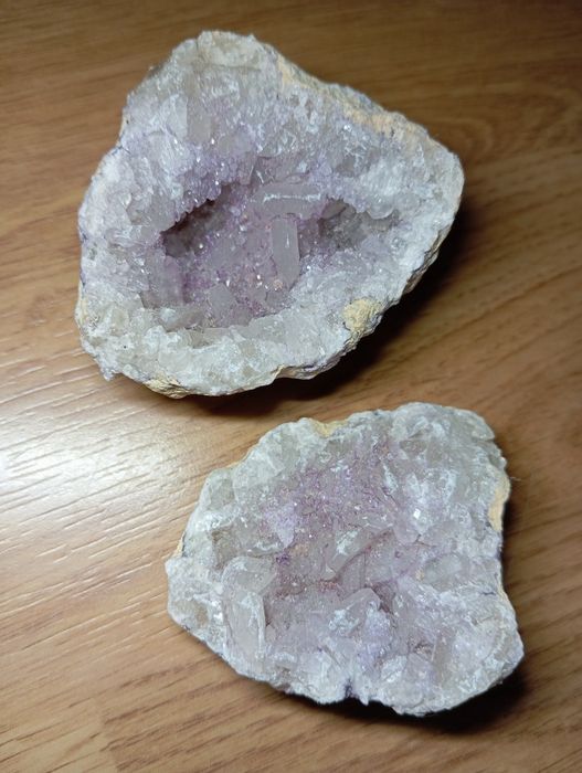 Pedra  Geodo de Ametista Rosa 190gr