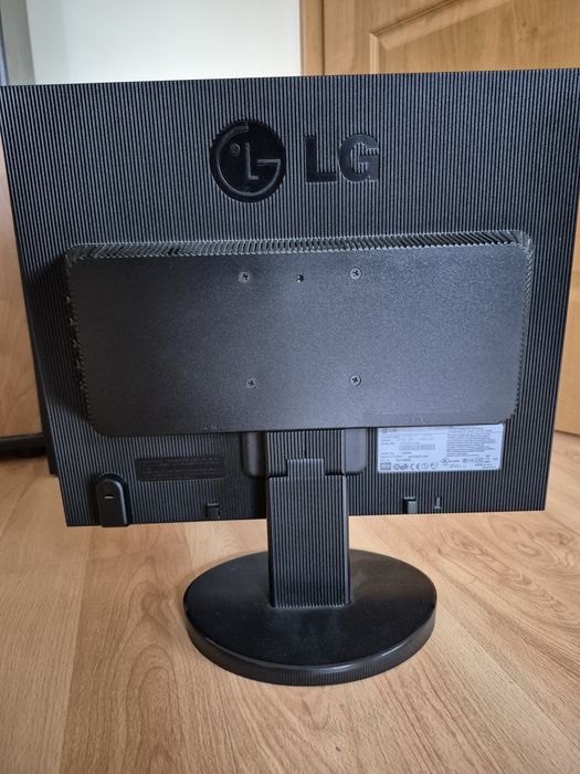 LG Flatron L1952s