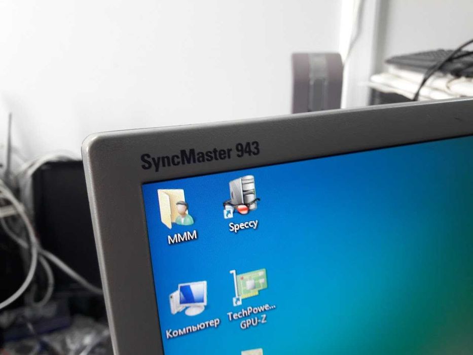Монітор Samsung SyncMaster 943NW