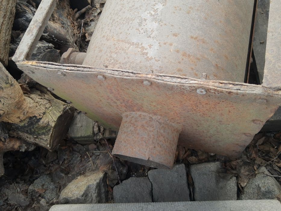 Продам котел под твердое топливо