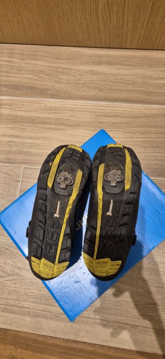 Sapatos shimnao ME7