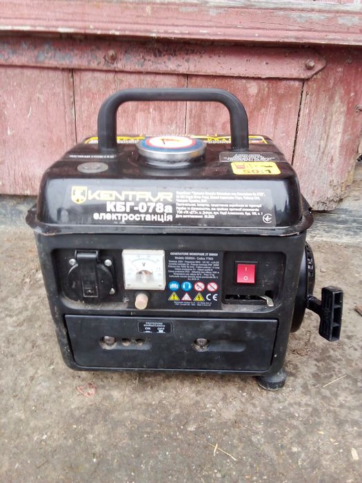 Продам Бензо Гениратор 800v потрібно замінити поршень і буде працювати
