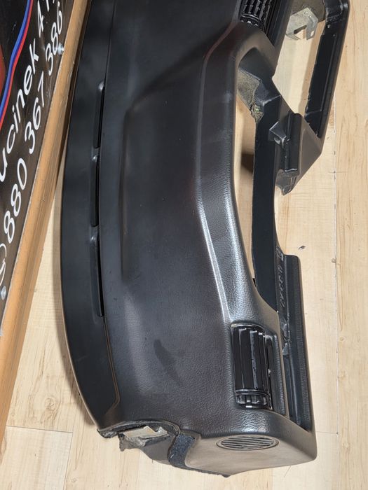 BMW E30 Deska Rozdzielcza Konsola  Kokpit Pulpit Tunel