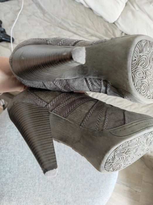 Buty 39 , adidas na szpilce
