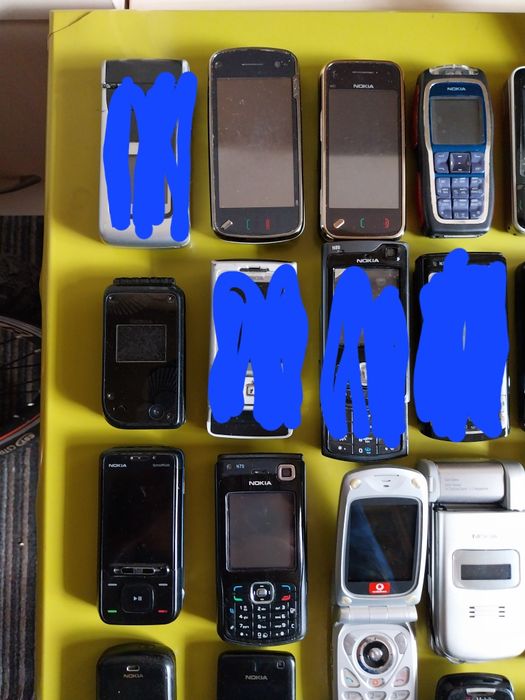 Старые кнопочные телефоны