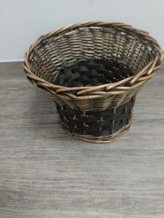 Sprzedam kosz wiklinowy wysokość 24 cm