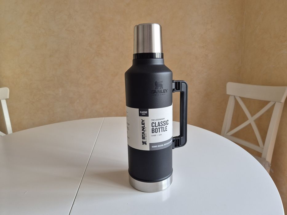 Термос Stanley Classic Bottle 2.3л. Чорний з США