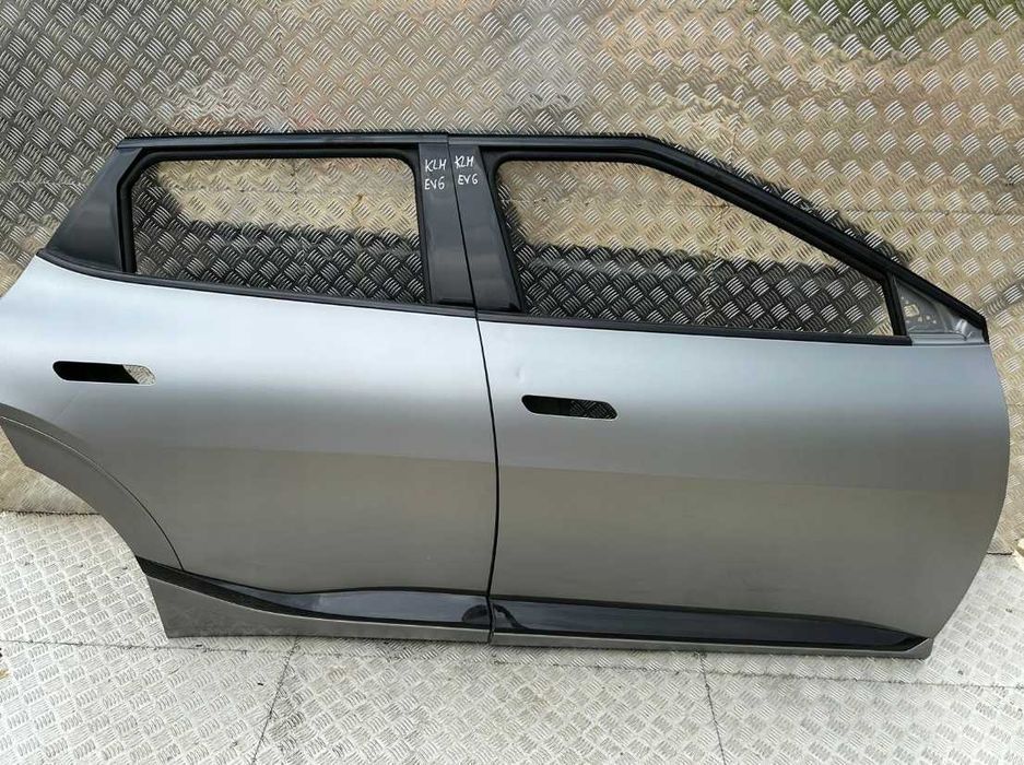 Двері Kia EV6 передні або задні праві ліві разборка