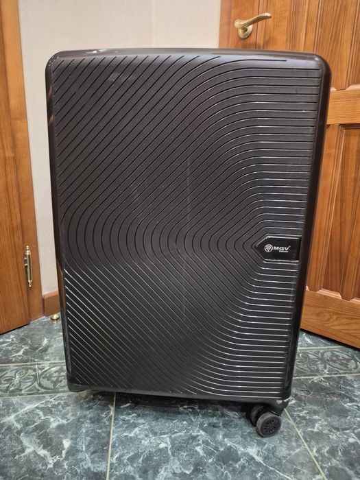 Силіконова велика валіза.