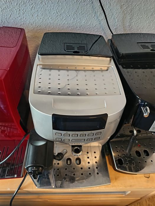 Кавоварка DeLonghi Magnifica S