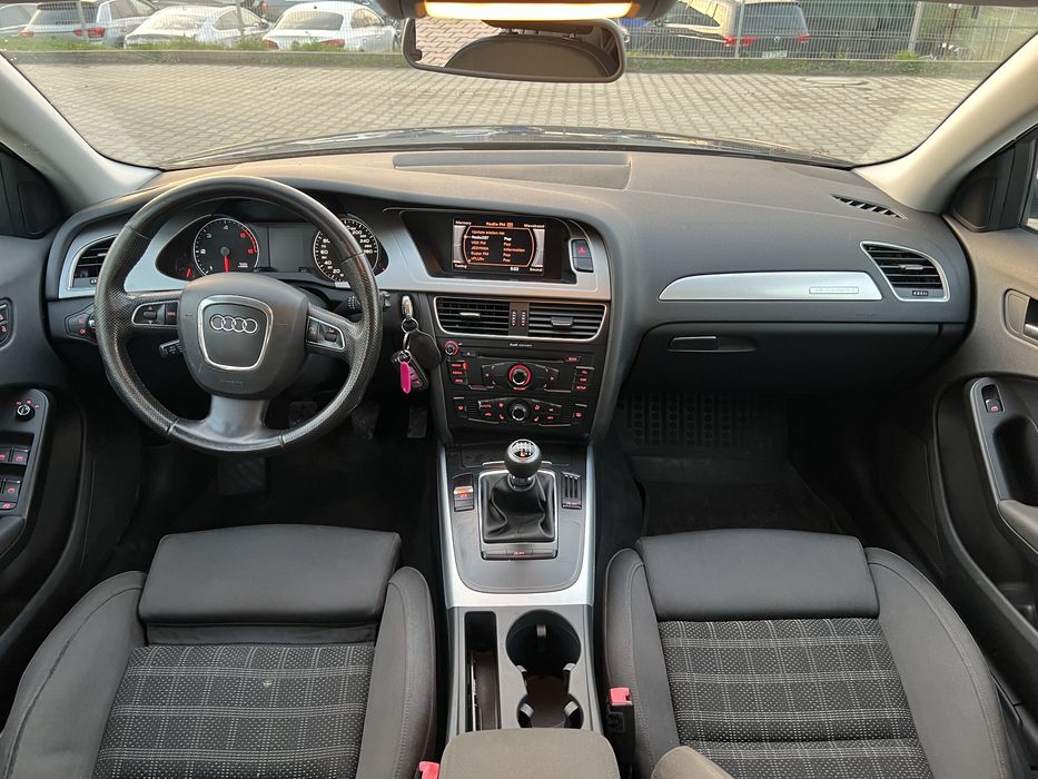 Audi A4 B8  Quattro 2.0 TDI. Zadbana