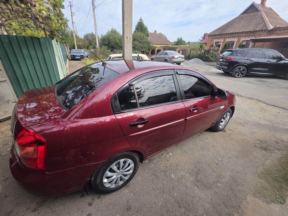 Продам HYUNDAI ACCENT газ-бензин. 2007год. Возможен обмен.