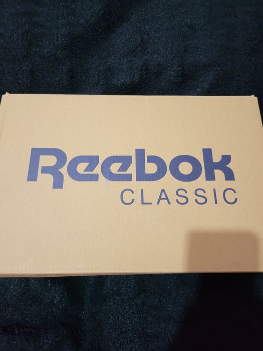 Ténis Reebok originais.