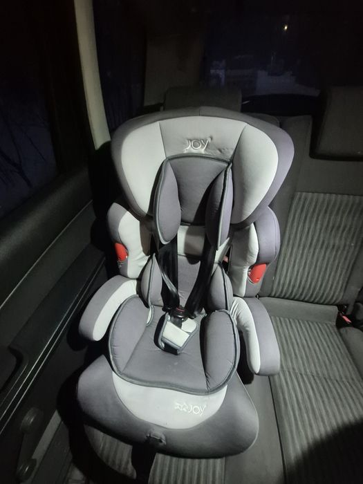 Автомобільне крісло JOY . Автокрісло