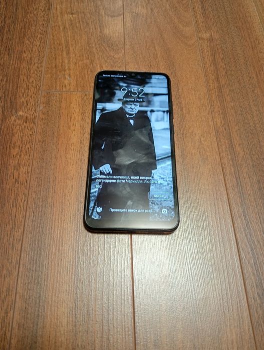 Телефон Redmi 9C.