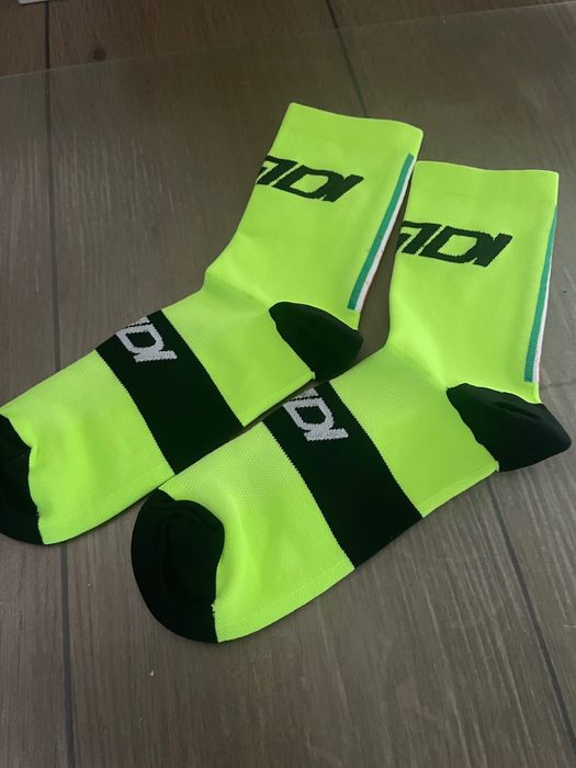 Skarpetki SiDi kolarskie rowerowe buty Rapha giro zielone fuksja